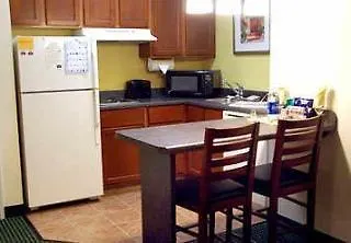 By Marriott Chicago Naperville/warrenville