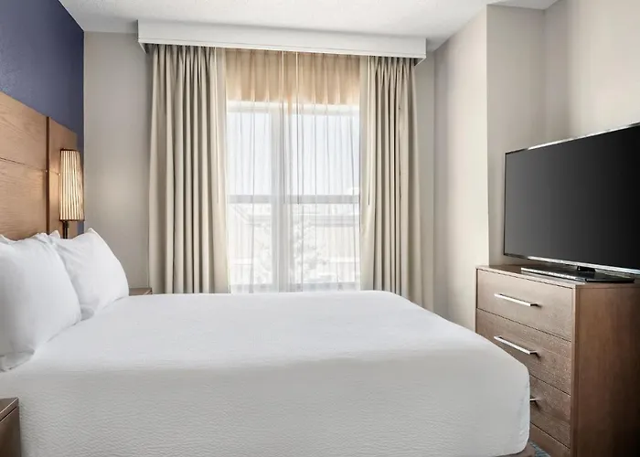By Marriott Chicago Naperville/warrenville Hotel 3*