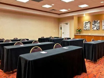 By Marriott Chicago Naperville/warrenville