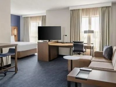 By Marriott Chicago Naperville/warrenville Hotel Warrenville
