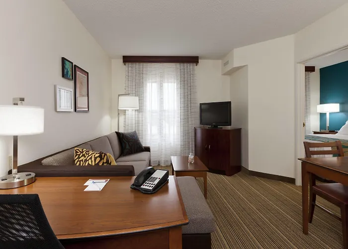 By Marriott Chicago Naperville/warrenville 3*