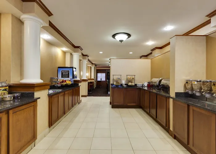 Hotel By Marriott Chicago Naperville/warrenville 3*