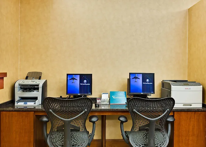 By Marriott Chicago Naperville/warrenville Hotel 3*