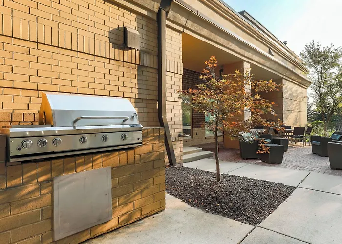 By Marriott Chicago Naperville/warrenville Hotel