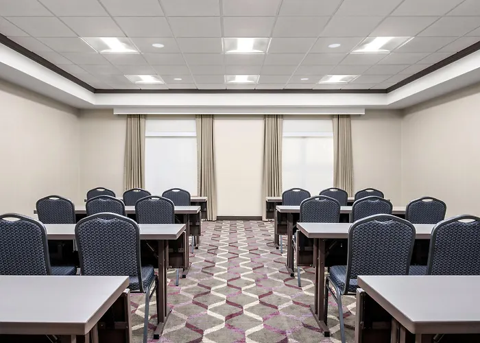 By Marriott Chicago Naperville/warrenville Hotel