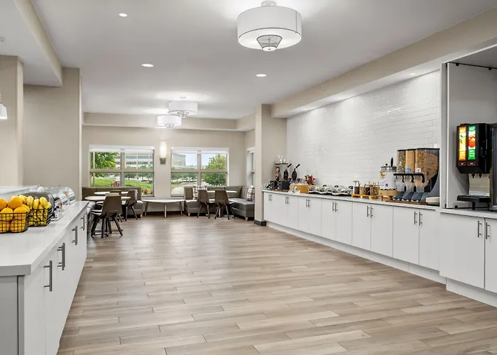 By Marriott Chicago Naperville/warrenville Hotel