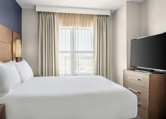 By Marriott Chicago Naperville/warrenville Warrenville