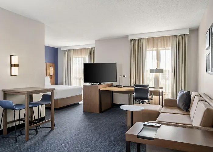 By Marriott Chicago Naperville/warrenville Warrenville