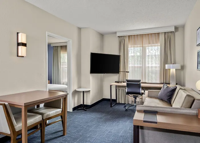 Hotel By Marriott Chicago Naperville/warrenville Warrenville