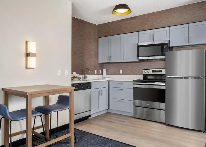 By Marriott Chicago Naperville/warrenville Warrenville
